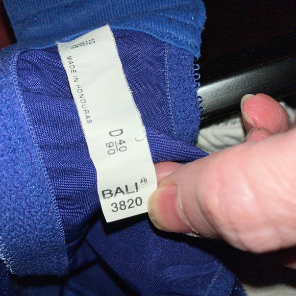 ⭐️2/$30⭐️ BALI Comfort-U 3820, royal blue satin no-wire bra, 40D, like new - Picture 4 of 5
